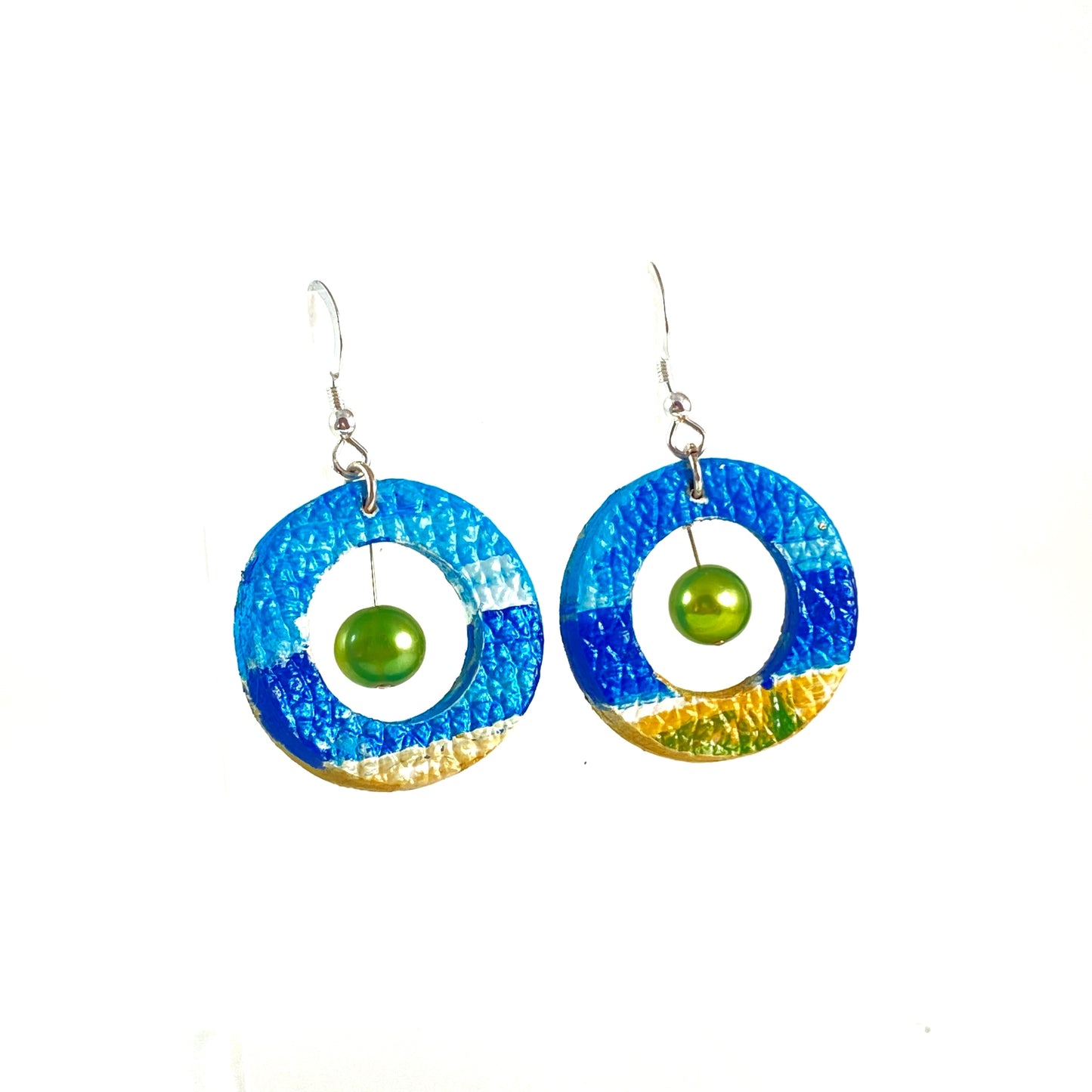 Circle Beach Earrings with Green Pearl