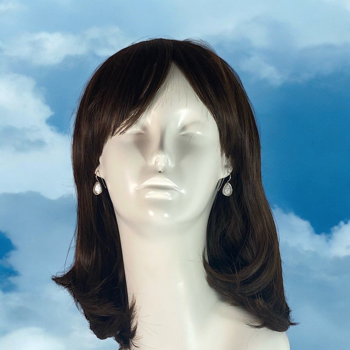 Teardrop Earrings in Pearl