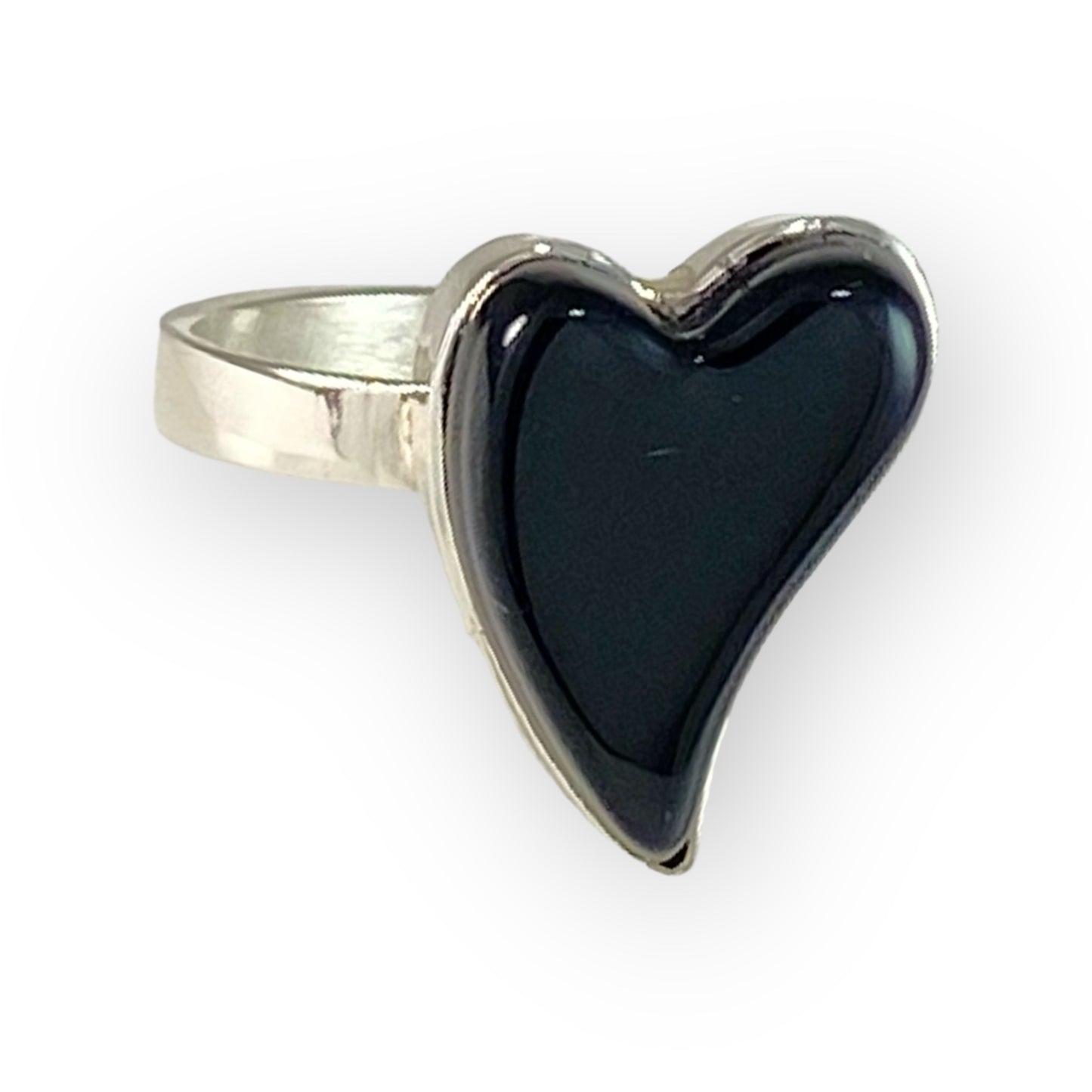 Small Curved Heart Ring in Black