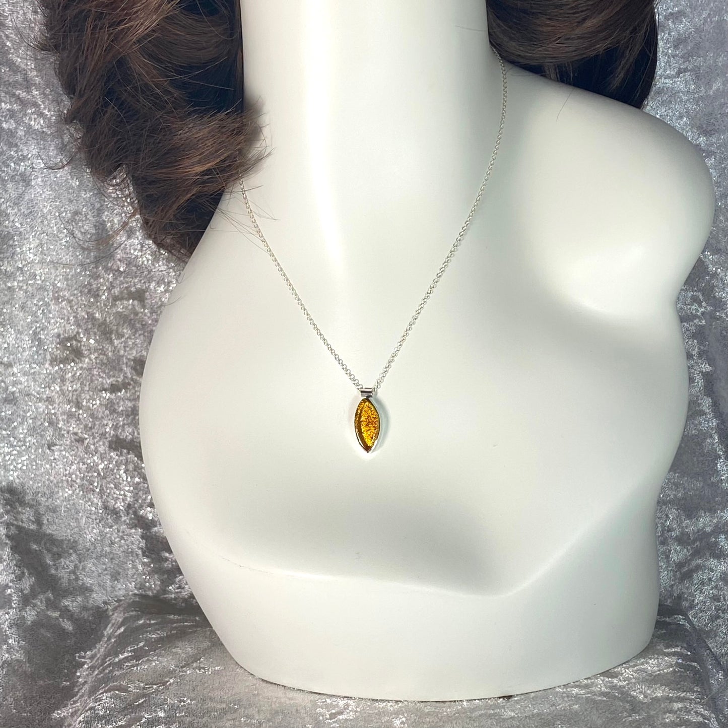 Marquise Necklace in Caramel