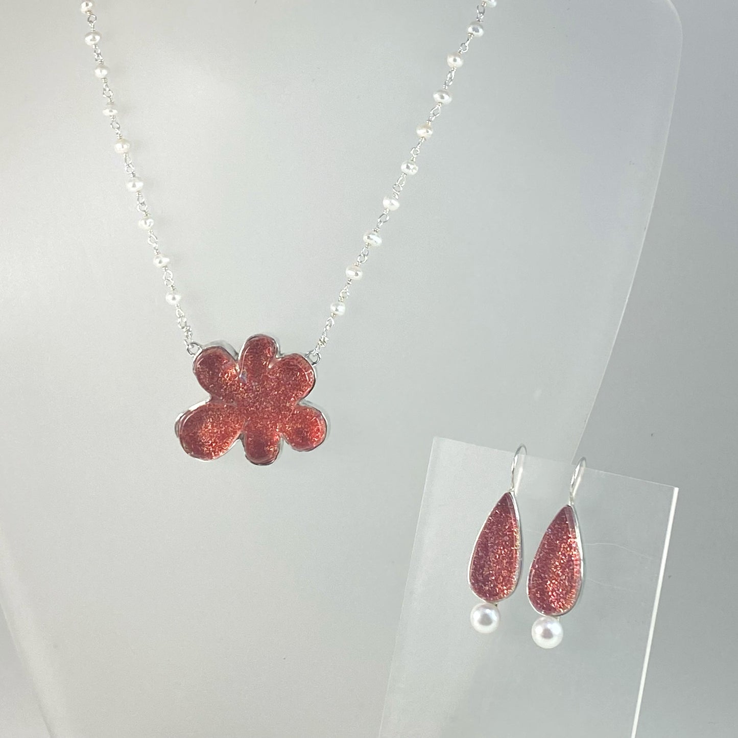 Teardrops Earrings with Pearl in Watermelon