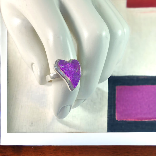 Small Curved Heart Ring in Cotton Candy