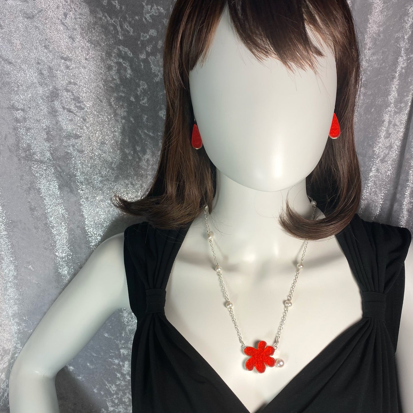 Orange flower necklace with pearls, fused glass, glass jewelry, glass and silver jewelry, handmade, handcrafted, American Craft, hand fabricated jewelry, hand fabricated jewellery, Athen, Georgia, colorful jewelry, sparkle, bullseye glass, dichroic glass, art jewelry